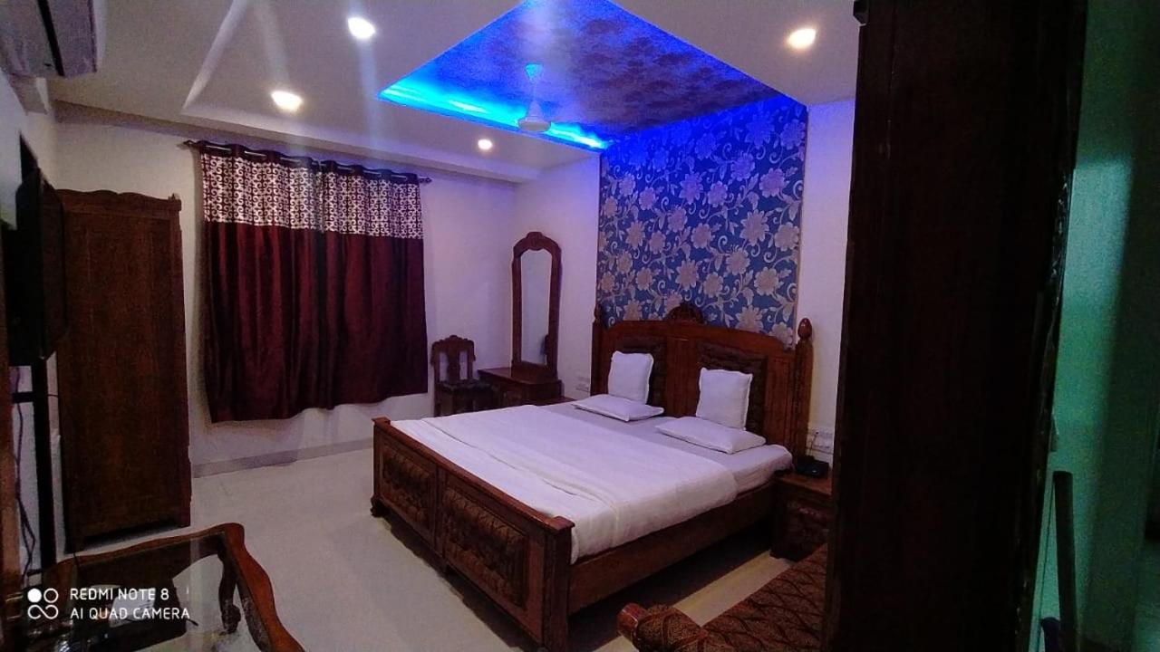 Hotel Shalimar Executive, Uran Islampur Peth  ภายนอก รูปภาพ